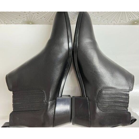 Michael Michael Kors black leather Shaw booties. Size 7.5. - Picture 4 of 8